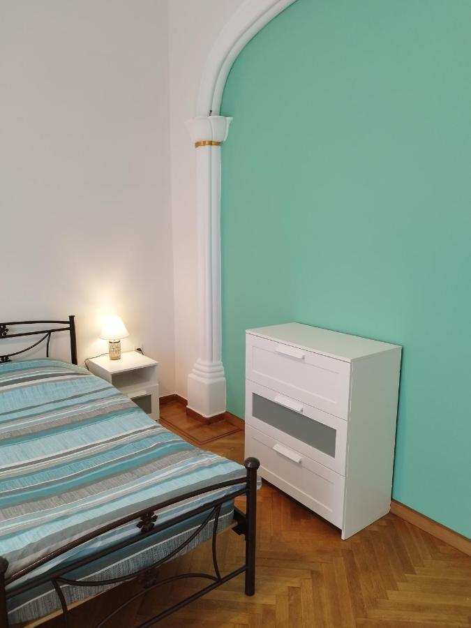 Комната Pilika 4Room With Shared Bath Atenas Exterior foto
